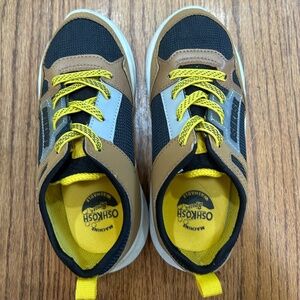 Oshkosh Size 1 Kids Slip On Shoes